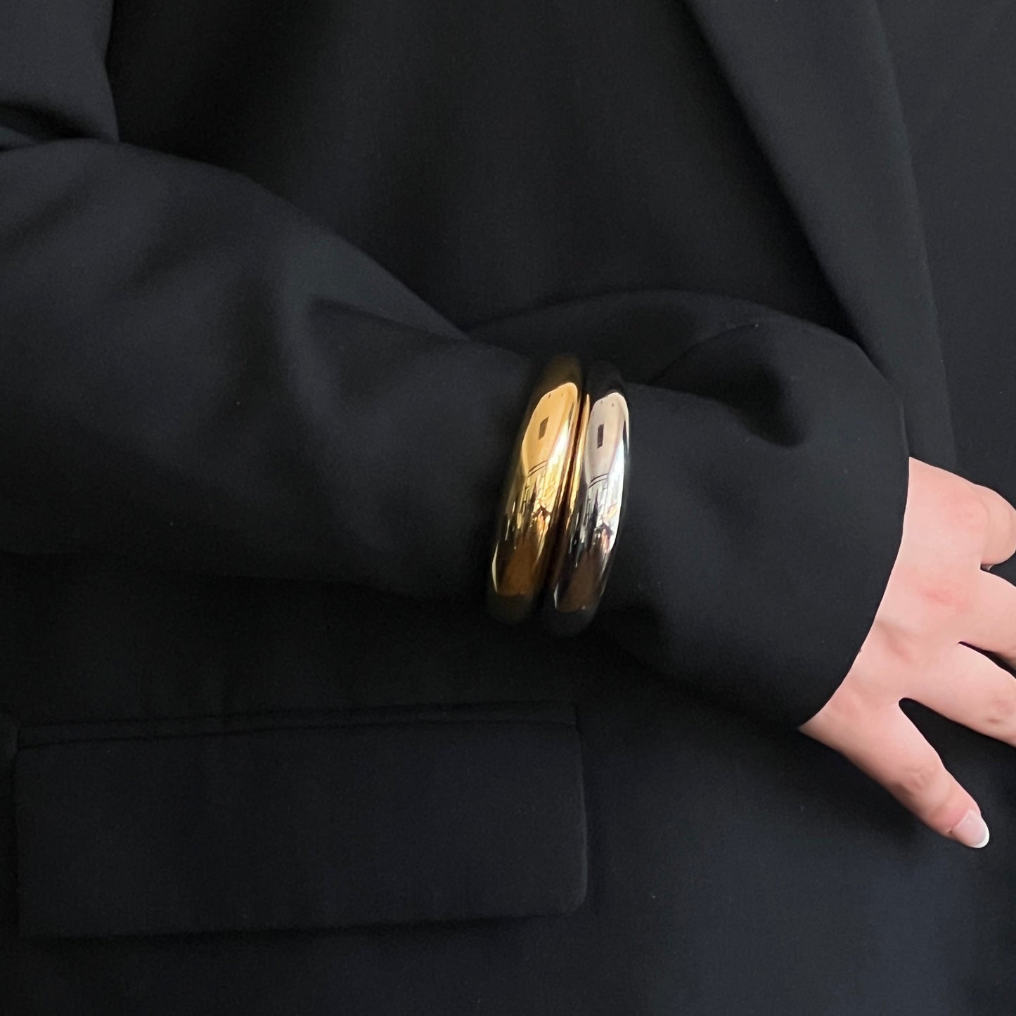 Mira bangle gold