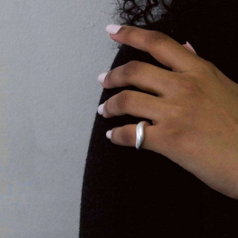 Arella frosted ring