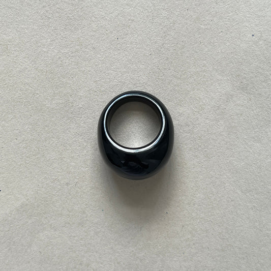 Noir ring
