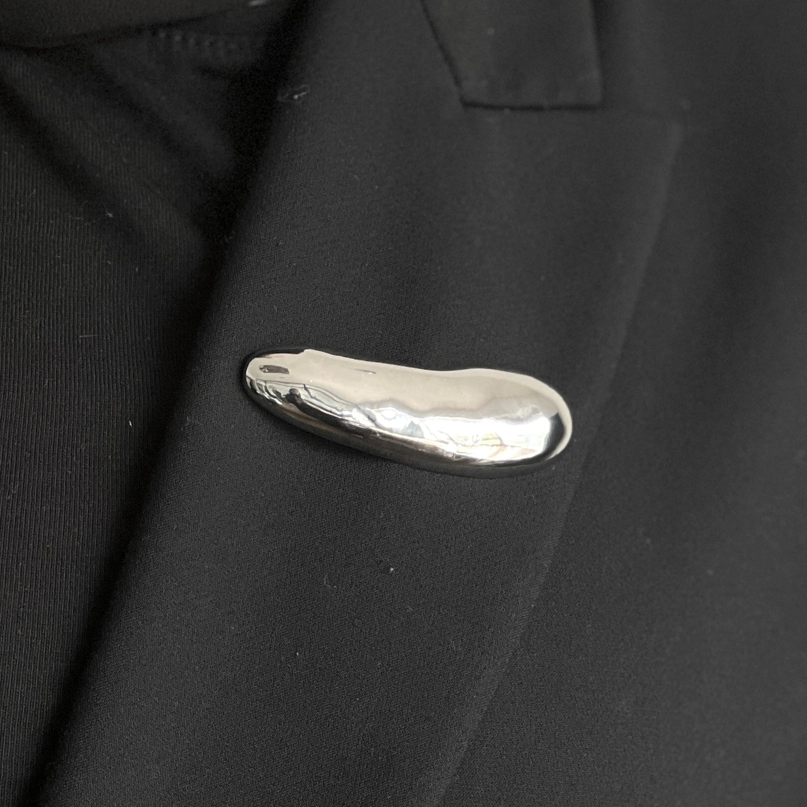 Lune brooch