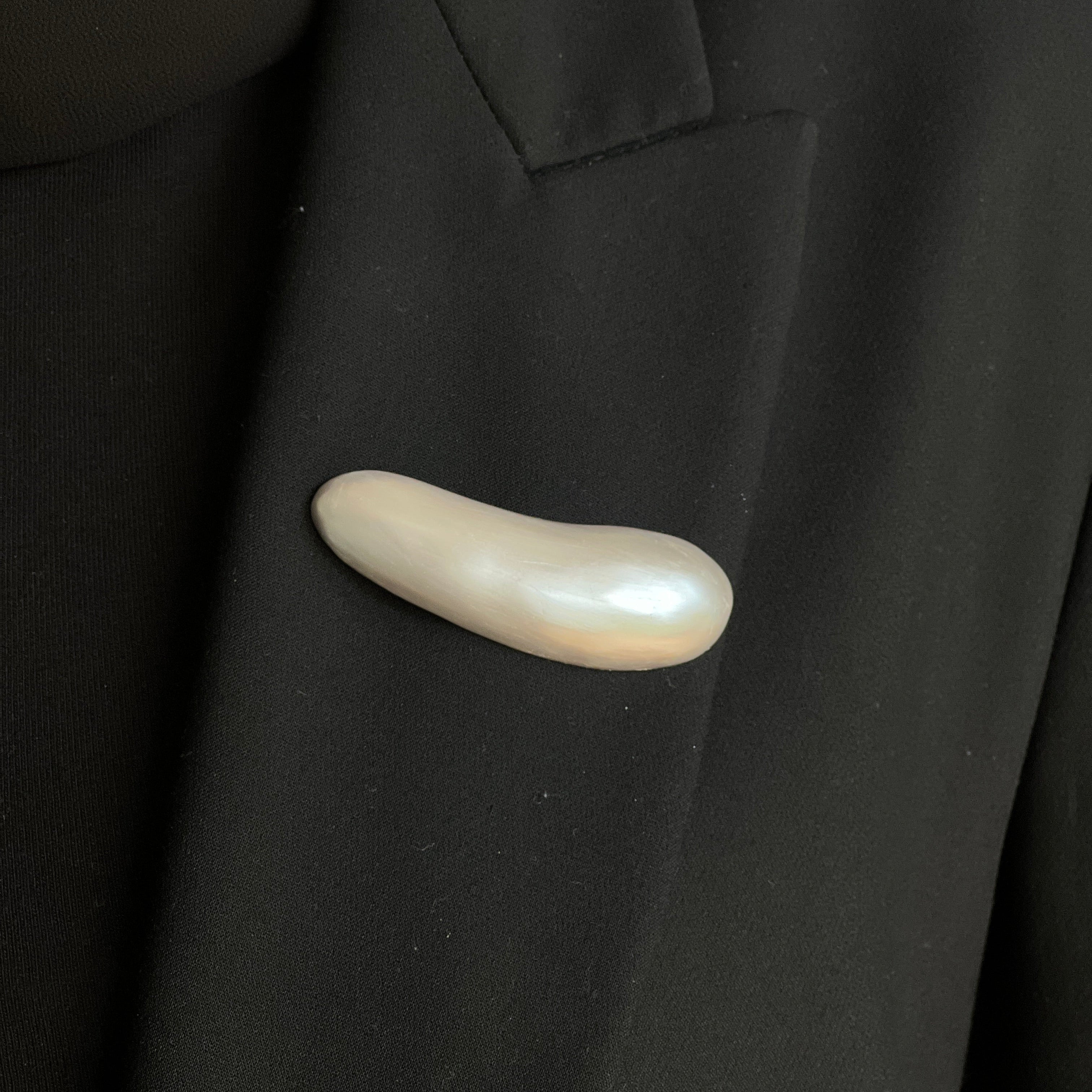 Lune brooch frosted